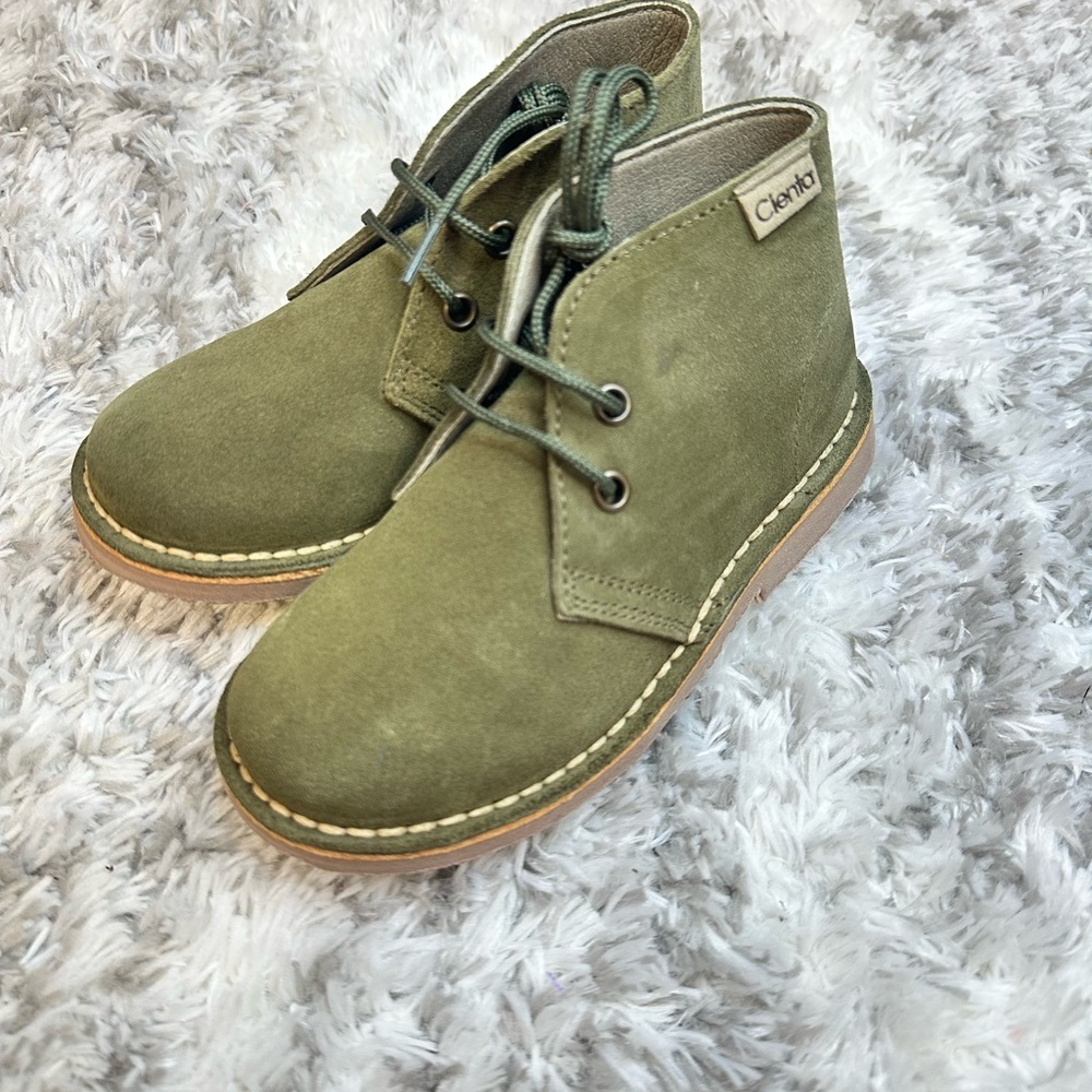 Cienta Kids Green Suede Boots
